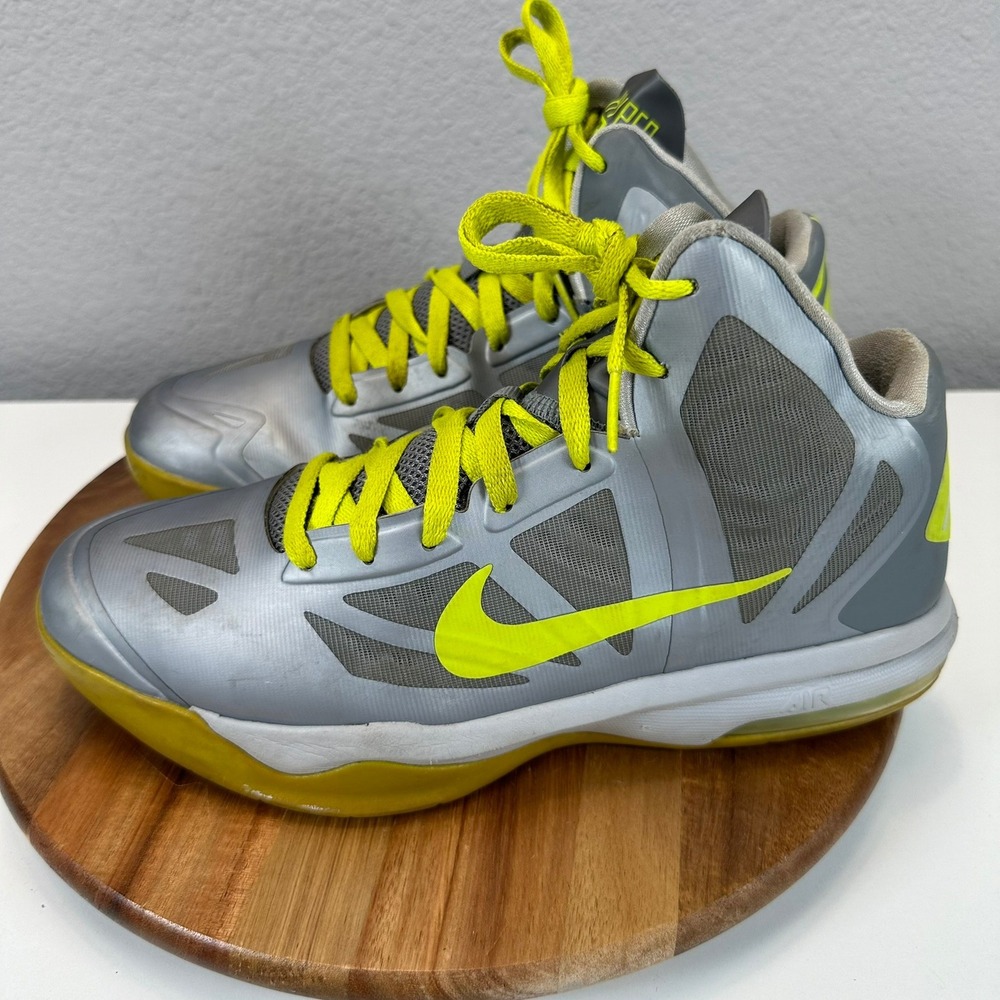 Nike Air Max Hyper Aggressor 2013 Basketball Shoes Yellow Silver SZ 9 524851-009